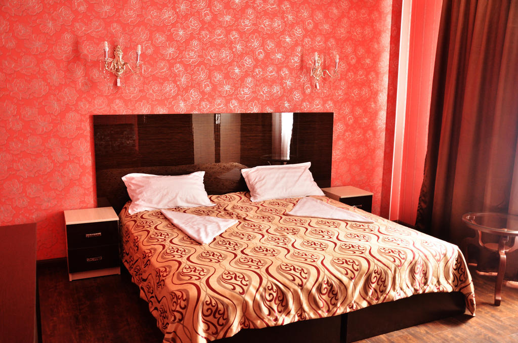 Voyage Hotel Bishkek Quarto foto