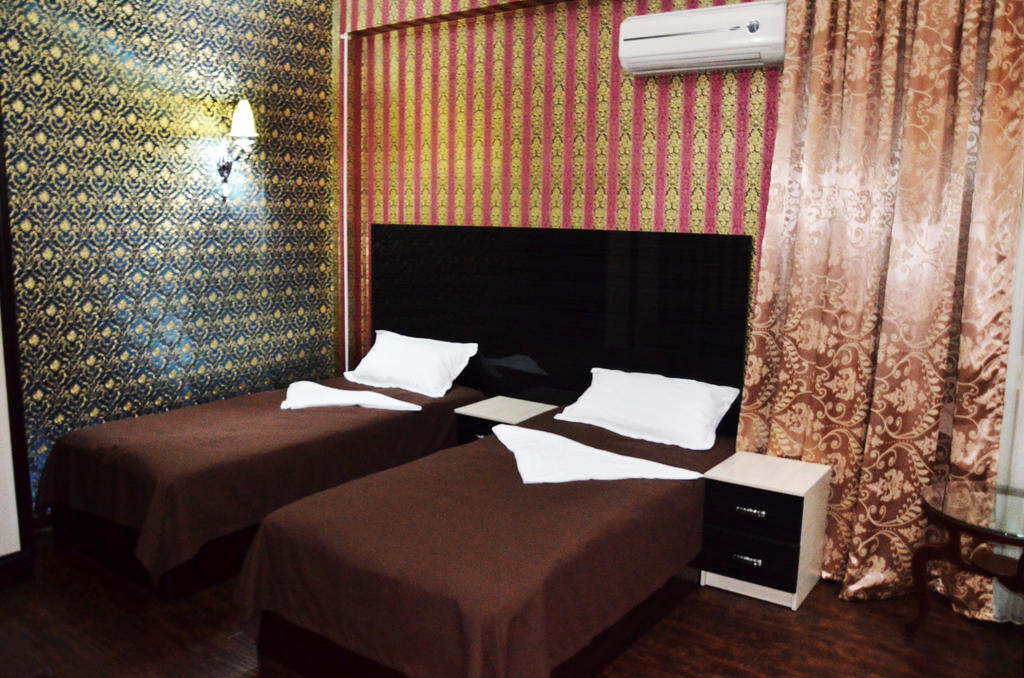Voyage Hotel Bishkek Quarto foto