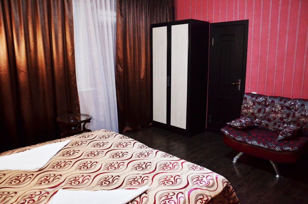 Voyage Hotel Bishkek Quarto foto