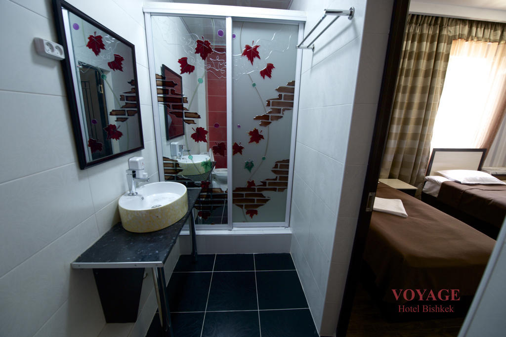 Voyage Hotel Bishkek Quarto foto