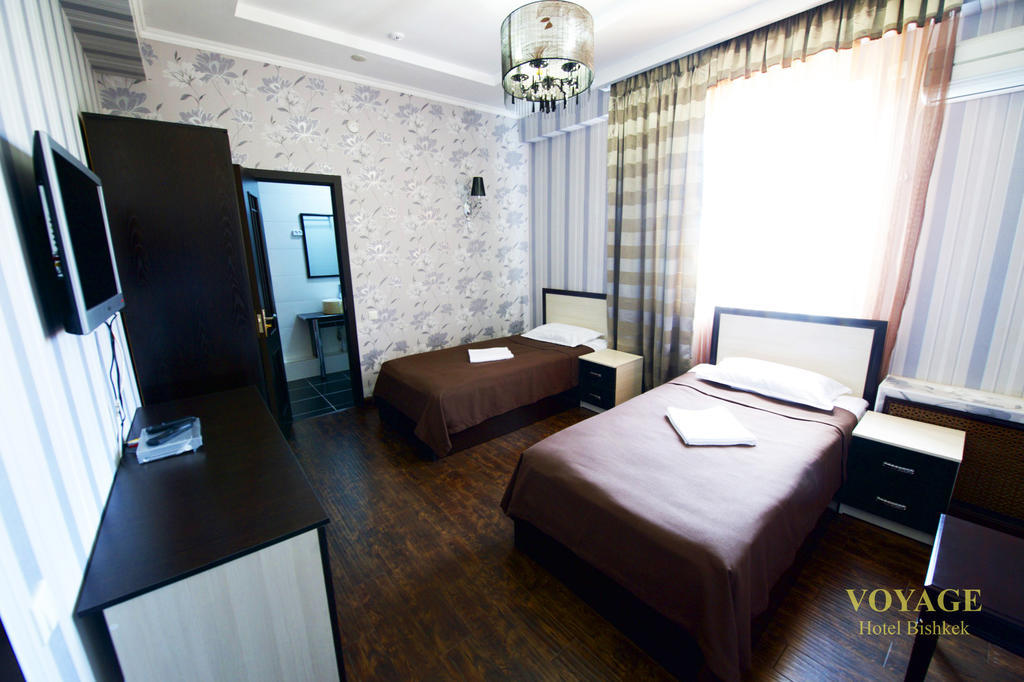 Voyage Hotel Bishkek Quarto foto