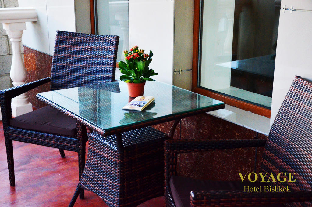 Voyage Hotel Bishkek Exterior foto