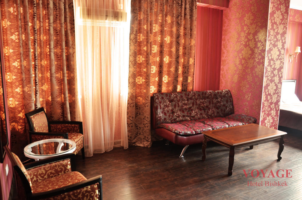 Voyage Hotel Bishkek Quarto foto