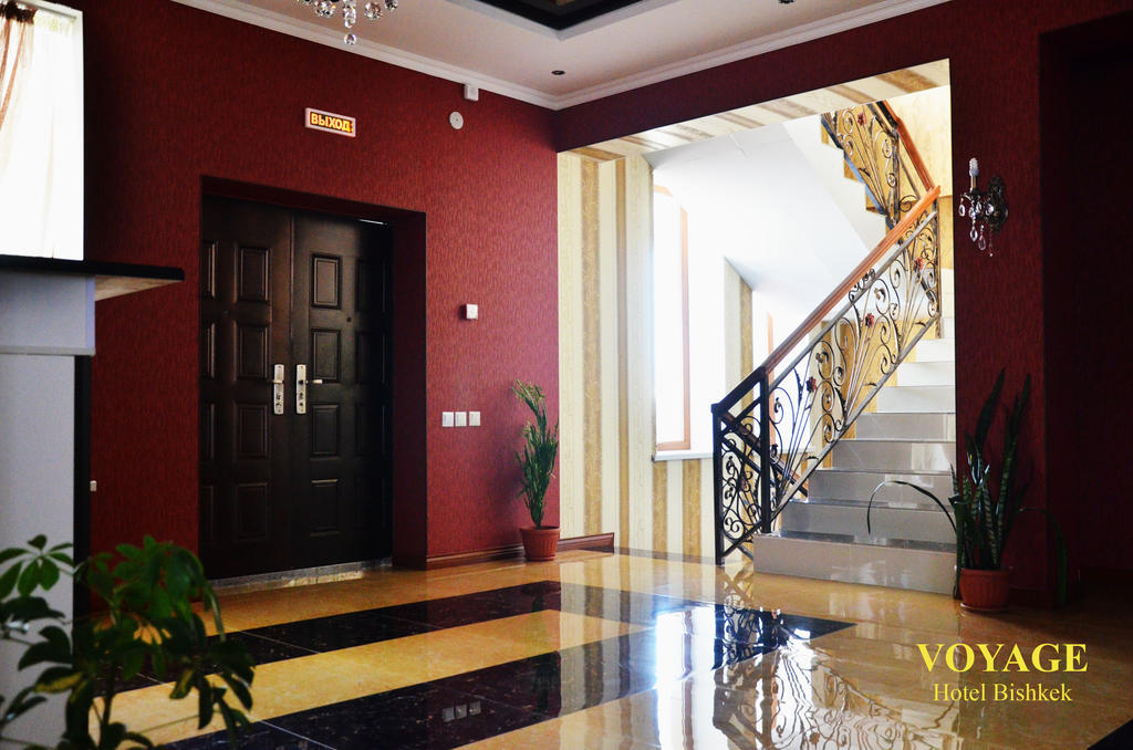 Voyage Hotel Bishkek Exterior foto